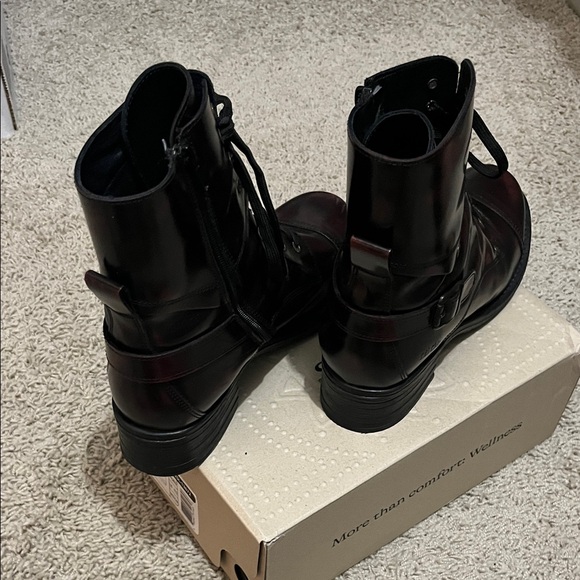 Taos Footwear Women’s Crave-Dark Brown Leather Boots w/side zip - Picture 4 of 6